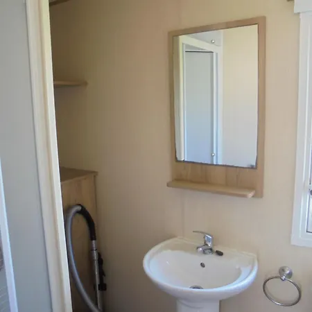 Kingfisher Horizon V 8 Berth Central Heated Close To Site Entrance Ingoldmells Exterior photo