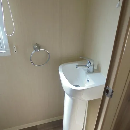 Kingfisher Horizon V 8 Berth Central Heated Close To Site Entrance Ingoldmells Exterior photo