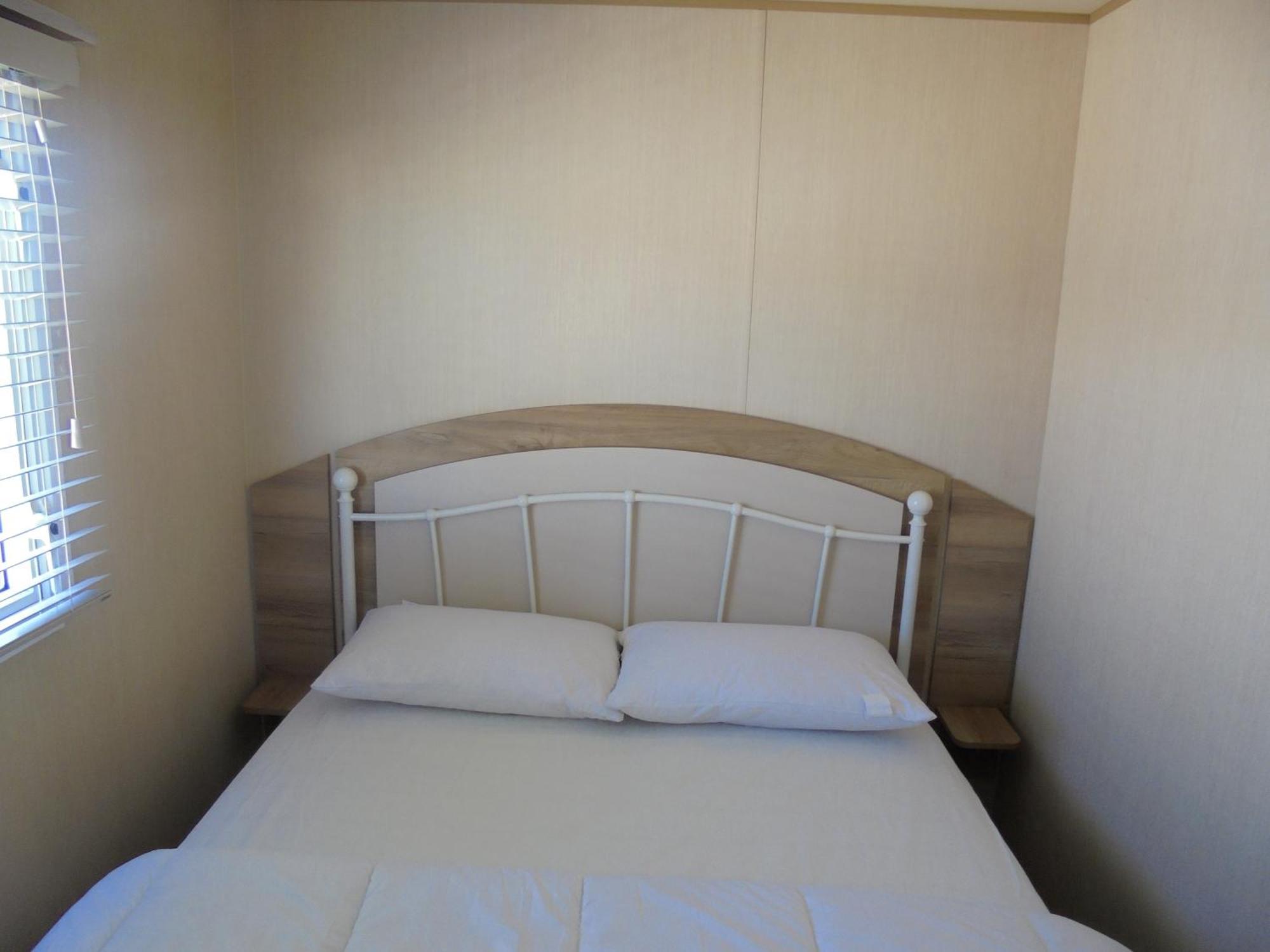 Kingfisher Horizon V 8 Berth Heated Close To Site Entrance Holiday home
