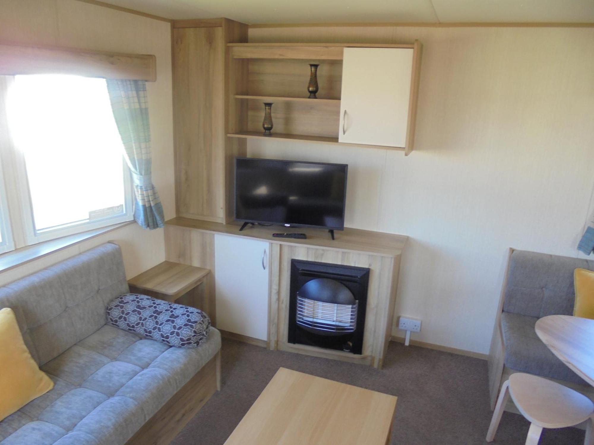 Kingfisher Horizon V 8 Berth Heated Close To Site Entrance Holiday home