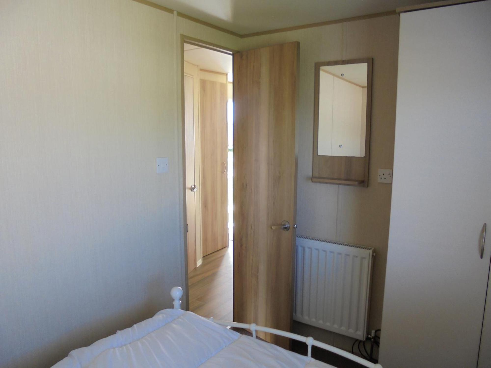 Kingfisher Horizon V 8 Berth Heated Close To Site Entrance Holiday home *