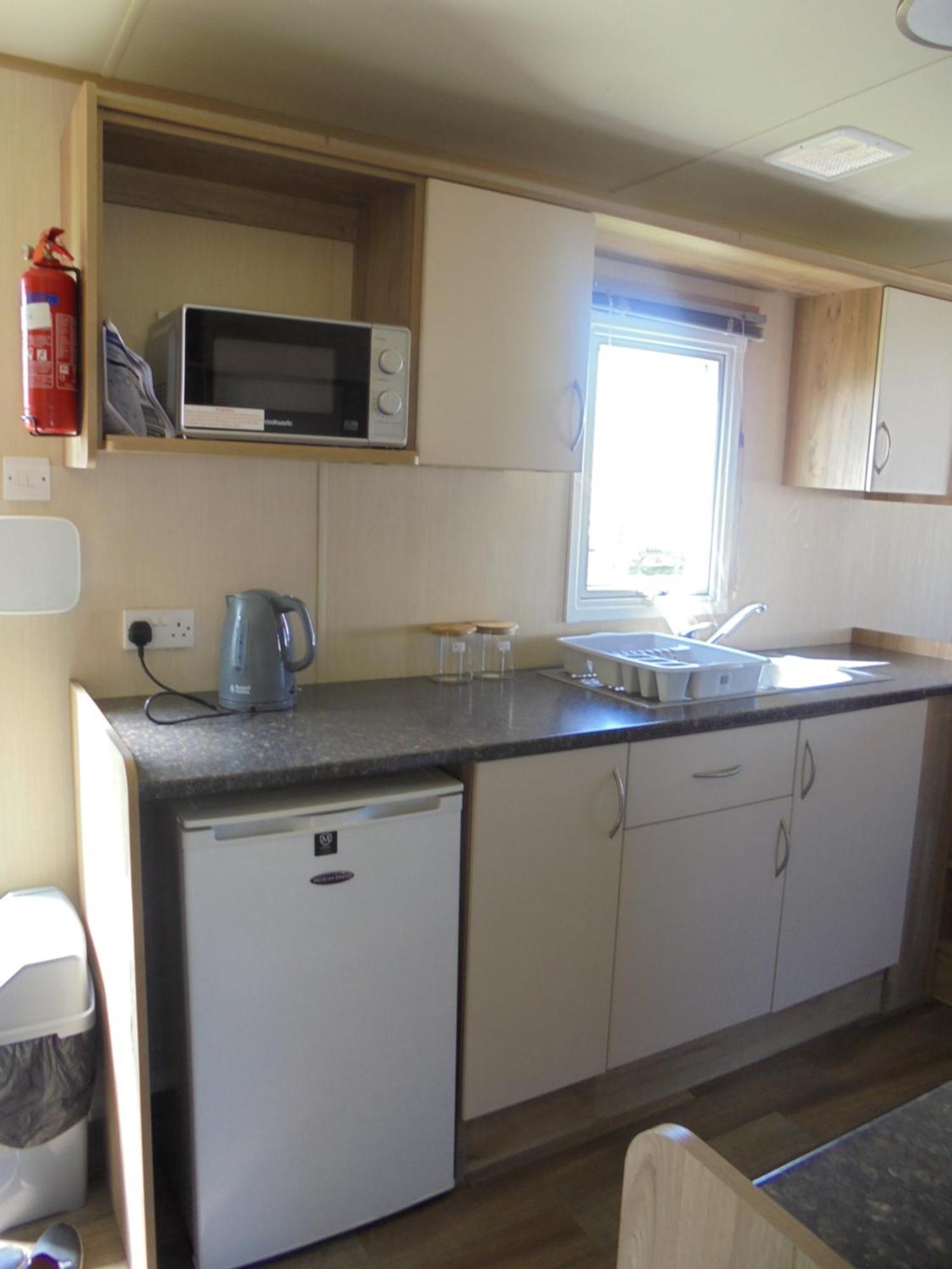 Holiday home Kingfisher Horizon V 8 Berth Heated Close To Site Entrance *