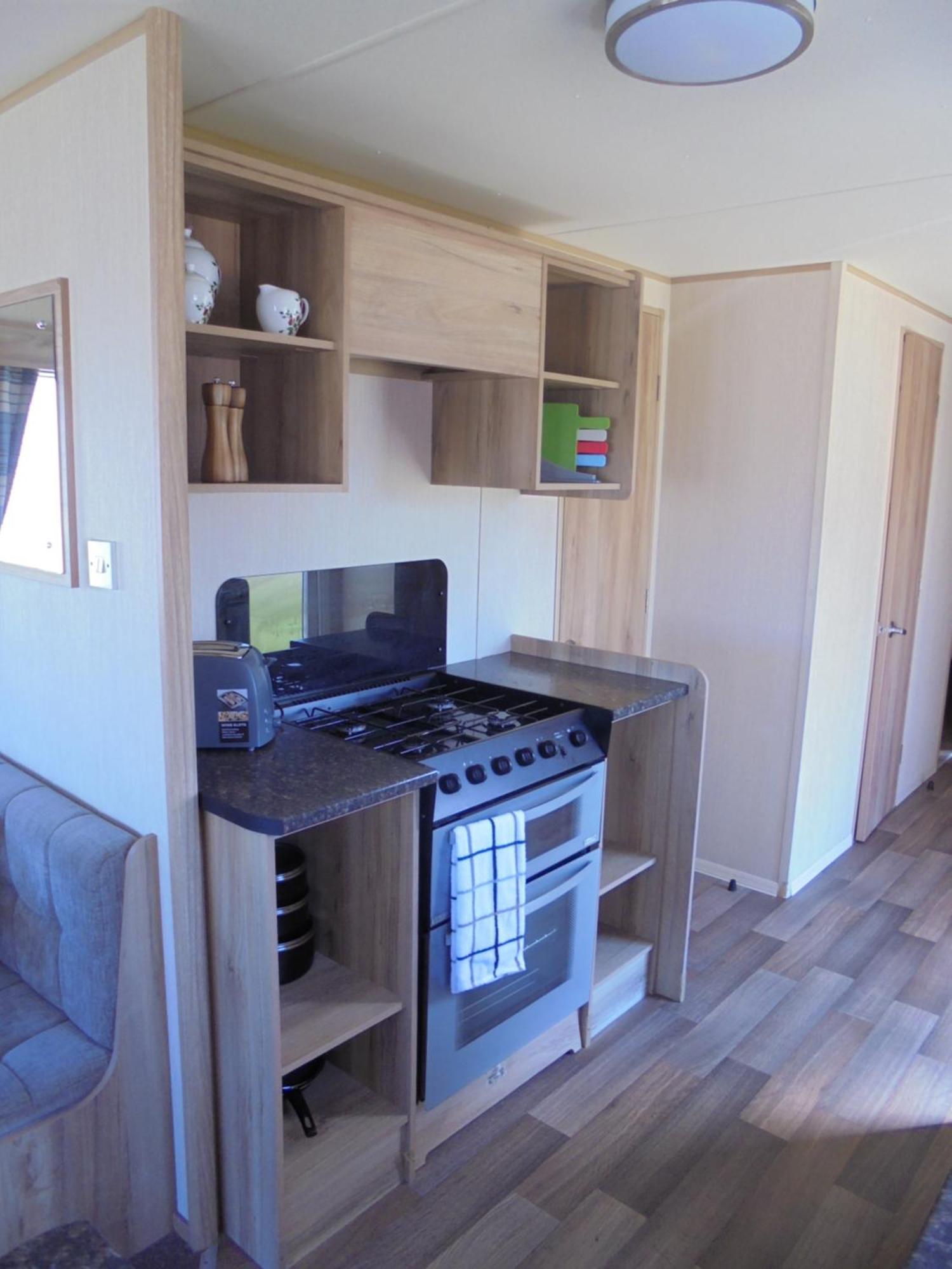 Kingfisher Horizon V 8 Berth Heated Close To Site Entrance Ingoldmells